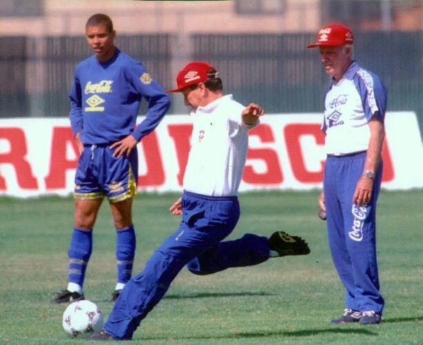Em 1994, foi convocado por Parreira para a Copa dos EUA, mas não entrou em campo