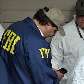 FBI vasculha a casa onde o suspeito do carro bomba em NY, Faisal Shahzad, morava em Bridgeport FBI vasculha a casa onde o suspeito do carro bomba em NY, Faisal Shahzad, morava em Bridgeport