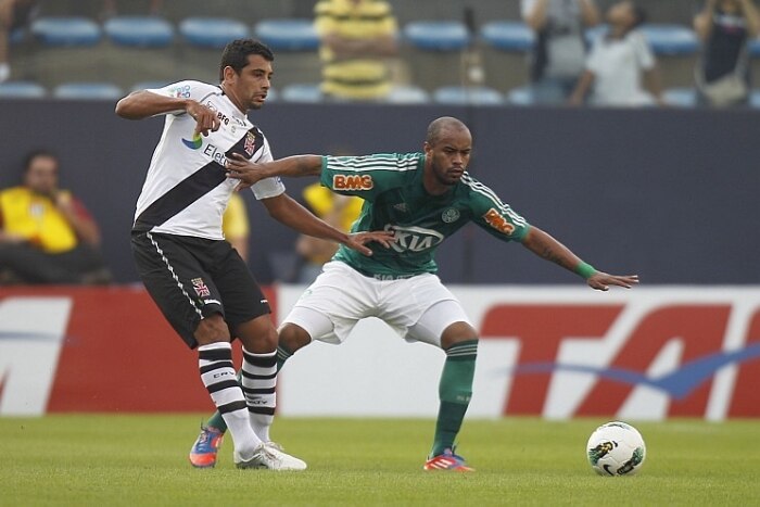 Palmeiras recebe o Vasco tentando manter o alto astral