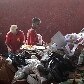 Coleta atrasa e lixo reciclável se acumula em SP