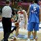Pau Gasol sorri por marcação de falta na vitória da Espanha sobre a Grécia