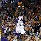 Leandrinho arremessa bola na vitória do Phoenix Suns sobre o Los Angeles Lakers por 115 a 106 Leandrinho arremessa bola na vitória do Phoenix Suns sobre o Los Angeles Lakers por 115 a 106