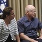 Pais de Shalit, Noam e Aviva Shalit, se reúnem ao longo dos anos com autoridades na sede do CICV