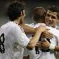 Kaká (8), Benzema (centro) e Cristiano Ronaldo comemoram goleada do Real Kaká (8), Benzema (centro) e Cristiano Ronaldo comemoram goleada do Real