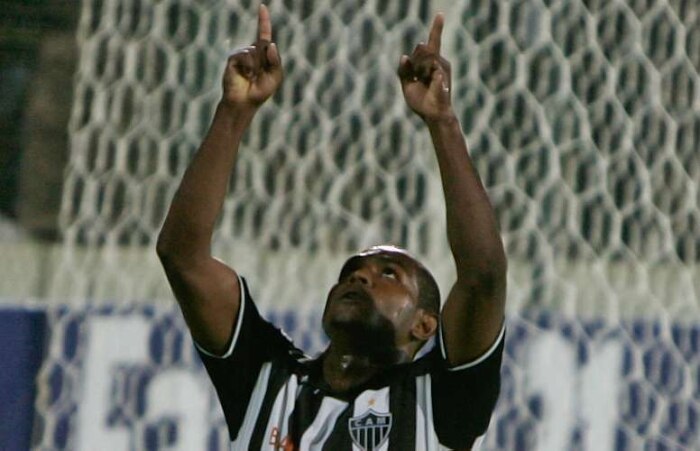 Grêmio Barueri acerta com Jobson, cujo bom futebol tem sido ofuscado por polêmicas extra-campo