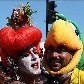 Parada Gay reúne milhares na orla de Copacabana