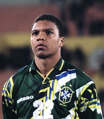 Dida foi apresentado nesta sexta como jogador da Portuguesa. Relembre a trajetória dele.