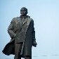 Uma das diversas estátuas de Lenin que ainda está preservada no centro da cidade