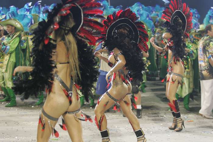 Desfile da Império de Casa Verde