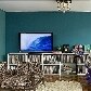Imensa coleção de brinquedos vira decoração em apartamento