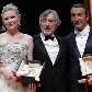 Kirsten Dunst e Jean Dujardin, vencedores como melhores atores, posam com Robert De Niro.