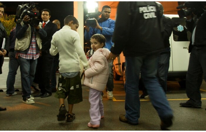 Menina é encontrada em SP e polícia procura por carroceiro