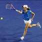Justine Henin rebate bola na vitória sobre Wickmayer por 2 sets a 1, no Aberto da Austrália