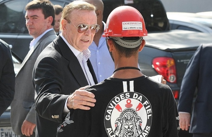 O presidente e o diretor de seleções da CBF visitaram as obras no Itaquerão nesta sexta-feira, junto
