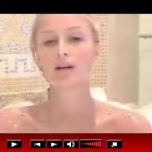 Paris Hilton nua em banheira de espuma é o novo hit da web.19/11/2007