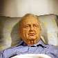 Escultura em tamanho real do presidente Ariel Sharon em coma exposta na galeria Kishon, em Israel