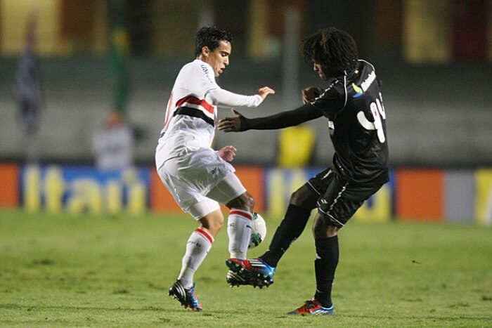 São Paulo joga mal, perde do Vasco e acaba invencibilidade no Morumbi