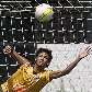 Neymar brinca no gol e titulares retornam no treino do Santos