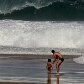 Ressaca tem ondas de até 3 metros nas praias do Rio