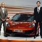 Lewis Hamilton e Jenson Button apresentam o carro de rua da McLaren, o MP4-12C Lewis Hamilton e Jenson Button apresentam o carro de rua da McLaren, o MP4-12C
