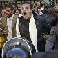 População protesta contra Mubarak, no Egito; manifestantes pedem o fim da pobreza no país
