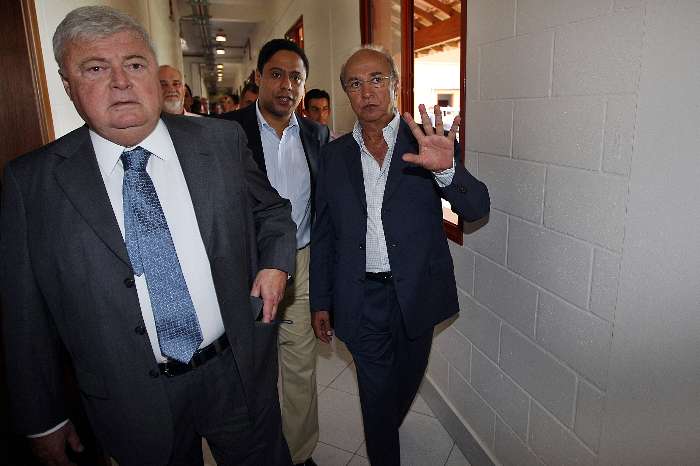 Teixeira, Orlando Silva e J.Hawilla em inauguração do CT da Traffic