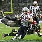 Wes Welker faz o touchdown para os Patriots sobre os Bucaneers, na NFL