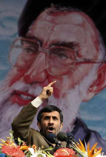 Ahmadinejad discursa em Teerã