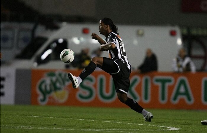 Ronaldinho estreia no Atlético-MG contra o Palmeiras