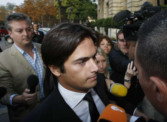 Nelsinho Piquet chega para audiência da FIA sobre incidente no GP de Cingapura