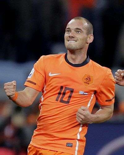 Festa de Sneijder depois de marcar o segundo gol holandês, no estádio Green Point