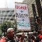 Cerca de 500 protestam por moradia na Avenida Paulista