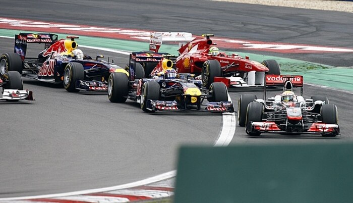 Hamilton, da McLaren, liderando o GP da Alemanha de Fórmula 1, o qual ele venceu 