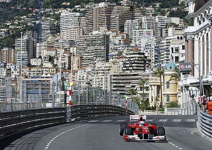 Fernando Alonso crava 1min14s904 e lidera o primeiro dia de treinos livres do GP de Mônaco