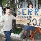Com braços erguidos, Rafael Penteado impede Henrique Mogoros de exibir cartaz contra Serra