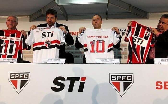 São Paulo anuncia novo patrocinador e mostra nova camisa