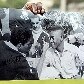 Garrincha e Pelé na foto exibida pelo Rei do Futebol para provar que já em 1958 tinha cabelo moicano Garrincha e Pelé na foto exibida pelo Rei do Futebol para provar que já em 1958 tinha cabelo moicano
