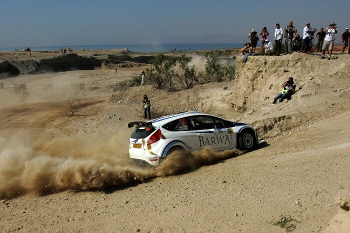 Piloto Nasser Al-Attiyah disputa a 4ª etapa do Campeonato Mundial de Rali da FIA, na Jordânia