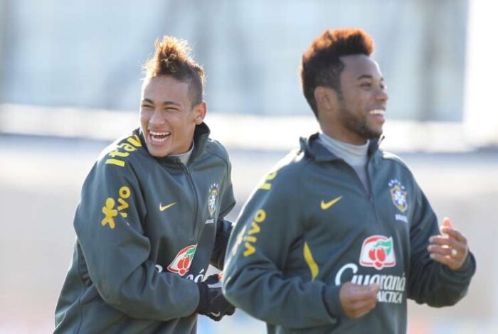 Neymar entre os melhores do mundo da Fifa