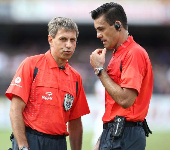 Ednilson Corona e José Henrique Carvalho conversam no Morumbi