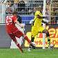 Thomas Mueller faz o quinto gol em Borussia 1 x 5 Bayern de Munique Thomas Mueller faz o quinto gol em Borussia 1 x 5 Bayern de Munique