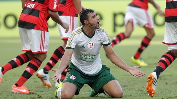 Após evitar degola, Palmeiras pode ter novo técnico em 2015