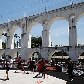 Sob o forte calor carioca, lutadores de MMA fazem treino para o UFC 153