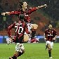 Ibrahimovic comemora gol para o Milan que garantiu o 1 a 0 sobre a Fiorentina, no Italiano Ibrahimovic comemora gol para o Milan que garantiu o 1 a 0 sobre a Fiorentina, no Italiano
