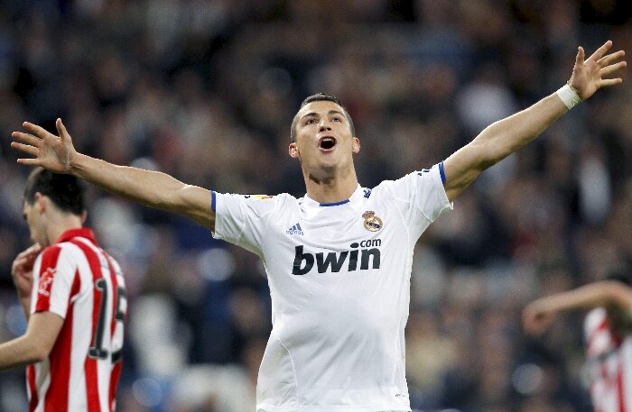 Cristiano Ronaldo comemora gol para o Real Madrid nos 5 a 1 no Athletic Bilbao, pelo Espanhol