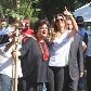 Gisele Bundchen planta árvore e fala com crianças no Green Nation Fest Gisele Bundchen planta árvore e fala com crianças no Green Nation Fest