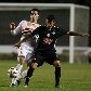 Rhodolfo evita que jogador do Libertad ameace o gol de Rogério Ceni Rhodolfo evita que jogador do Libertad ameace o gol de Rogério Ceni