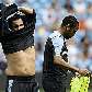 Tevez e Robinho vestem coletes em treino do Manchester City Tevez e Robinho vestem coletes em treino do Manchester City