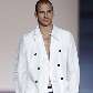 Desfile de Giorgio Armani, na Semana de Moda Masculina de Milão, verão 2011