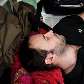 Passageiro dorme no chão do aeroporto internacional Indira Gandhi, em Nova Delhi, Índia